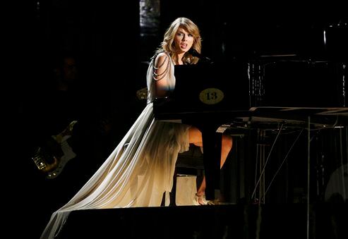 Grammy 2014 performance de All too well, Alberta Ferreti. Foto: Reuters 