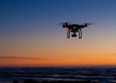 Nueva York vigilará sus playas con drones ante la crecente presencia de tiburones