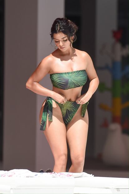 Demi Rose usa uno de sus bikinis más pequeños y lo publica en Instagram