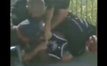 Suspenden a policía por asfixiar a afroamericano durante arresto en Nueva York