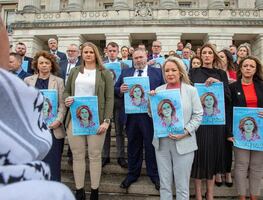 Biden pide investigar acción policial israelí en funeral de periodista Akleh