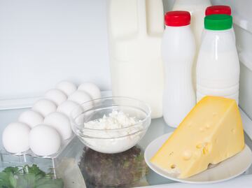 CDC investiga infecciones por listeria en siete estados relacionados con quesos frescos. ¿Cuáles son los síntomas?