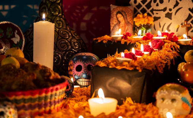 Día de Muertos: ¿Cuándo se pone la ofrenda para el Día de las Ánimas Olvidadas y qué lleva?