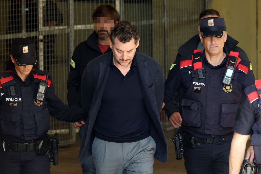¿De "accidente" a asesinato?: El millonario heredero de Mango que transfirió una fortuna en minutos para no ir a la cárcel. (Photo by Lluis GENE / AFP)