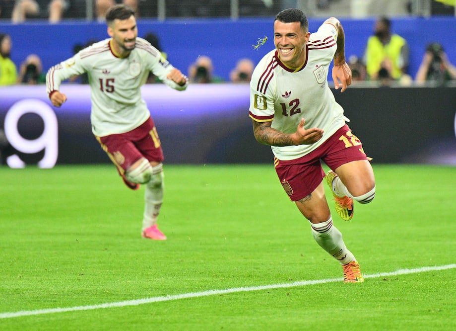 España derrota 2-0 a Francia y se mete en su segunda final mundialista. Foto: EFE/EPA/SAM WASSON