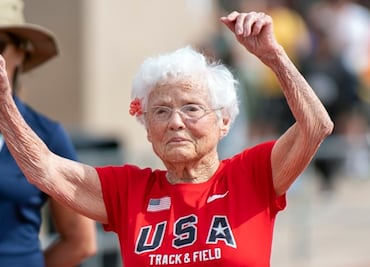Julia ‘El huracán’ Hawkins, la mujer de 103 años con récord de atletismo