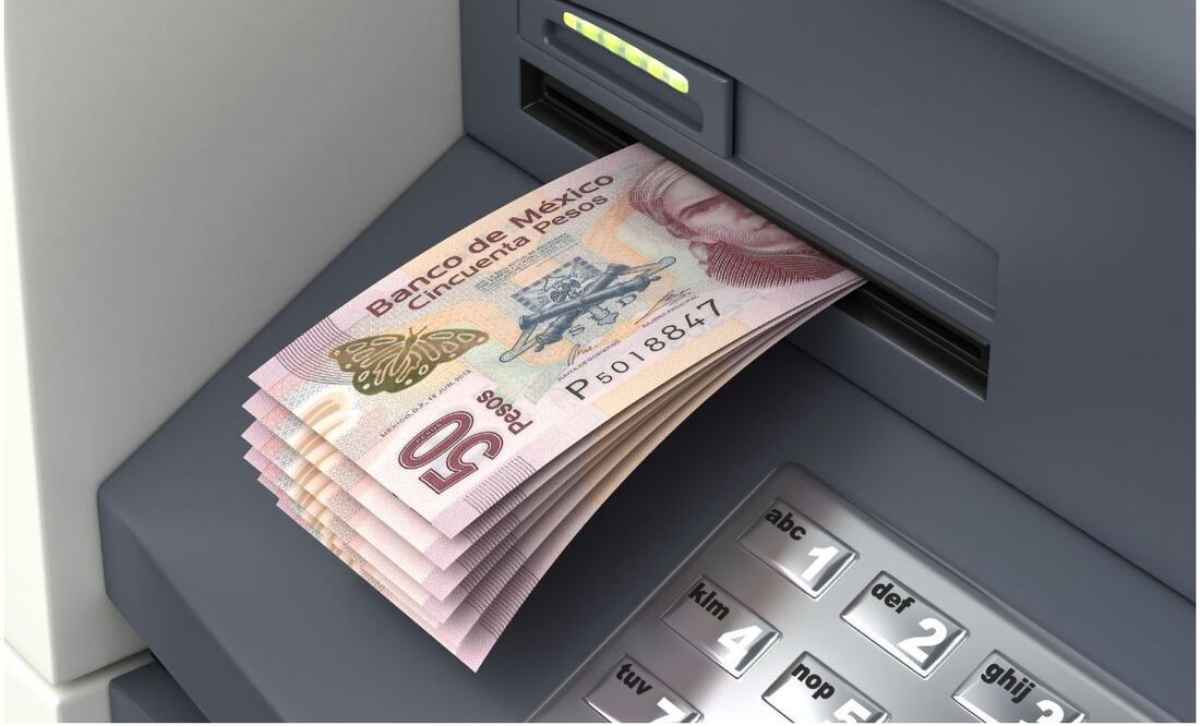 ¿Abren los bancos en México el 15 de septiembre de 2023? Foto: iStock / selensergen