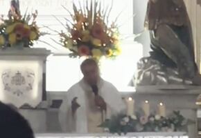 Sacerdote explota en plena misa: “¡Dejen de conformarse con migajas de amor!”. VIDEO