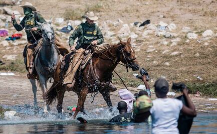 Sancionan a agentes que hostigaron a caballo a migrantes haitianos 