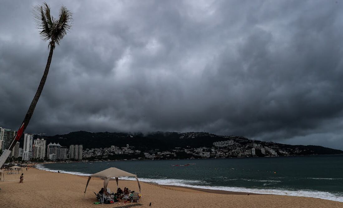 Alerta en Cabo San Lucas: Huracán Hilary se Fortalece y se Acerca a Destino Turístico Internacional. Foto EFE