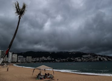 Huracán Hilary se fortalece: Sube a categoría 2 y amenaza a Cabo San Lucas