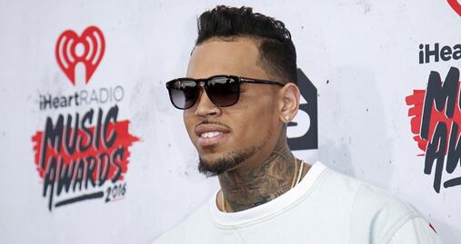 Chris Brown, otra vez en escándalo; lo acusan de violación