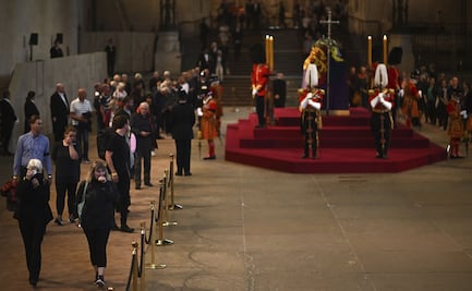 Más de 24 horas de espera para despedir a la reina Isabel II