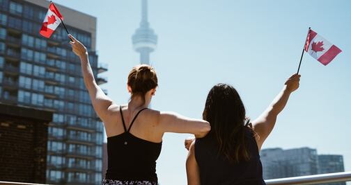 Lanzan beca para que normalistas estudien inglés en Canadá