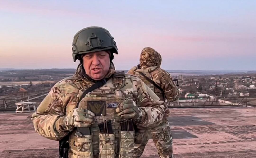 Jefe de la milicia Wagner acusa al ejército ruso de bombardear sus bases: llama a la sublevación contra el mando militar. Foto AP