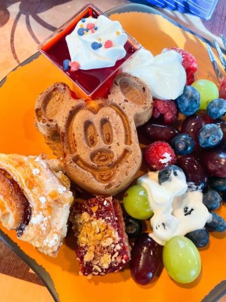 Desayuno en Goofy's Kitchen, la experiencia que encantará a tus hijos en Disneyland