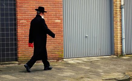 Critican a alcalde de NY por denunciar masivo funeral de judíos ortodoxos