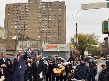 Nueva York rinde homenaje a mexicanos; nombra calle México-Tenochtitlan Avenue