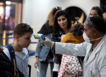 Alumno de Georgia da positivo a Covid-19 tras regreso a clases