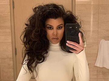 Kourtney Kardashian conquista Instagram con minivestido de látex