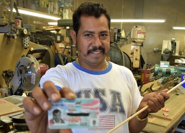 Mexicano, con 6 hijos, recibe residencia por ser “padre soltero responsable"