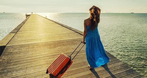 Razones por las que los estadounidenses prefieren viajar solos