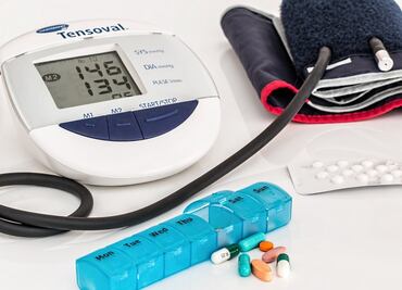 ¿Cómo medir la presión arterial desde casa, según Harvard?