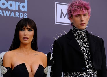 Megan Fox espera bebé arcoíris de Machine Gun Kelly tras presunta infidelidad y críticas por beber sangre