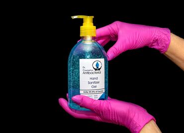 FDA emite alerta en EU por riesgo en gel antibacterial de México