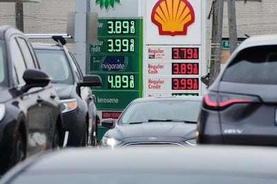 Alerta energética: Comisión Europea recomienda home office y menos uso del auto; "Es una situación muy seria"