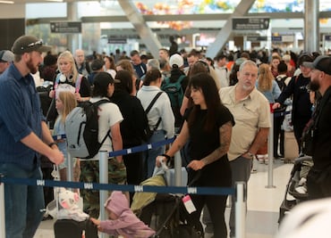 Caos aéreo inminente: EU recortará vuelos este viernes si continúa el cierre del Gobierno. ¿En qué aeropuertos?