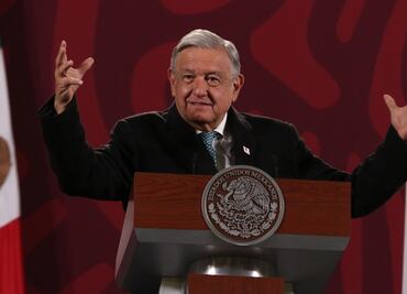 López Obrador celebra "fortaleza" del peso mexicano frente al dólar