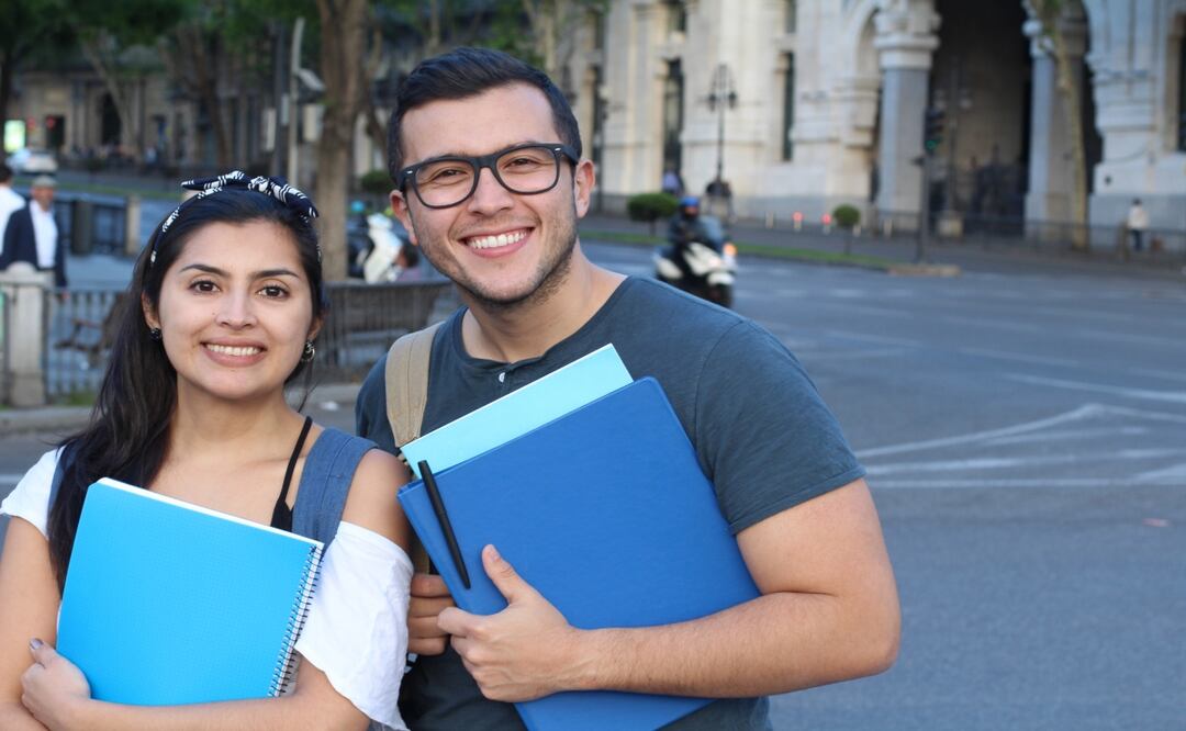 Universidad del Bienestar. Fechas de convocatoria, carreras disponibles y requisitos. Foto: iStock / ajr_images