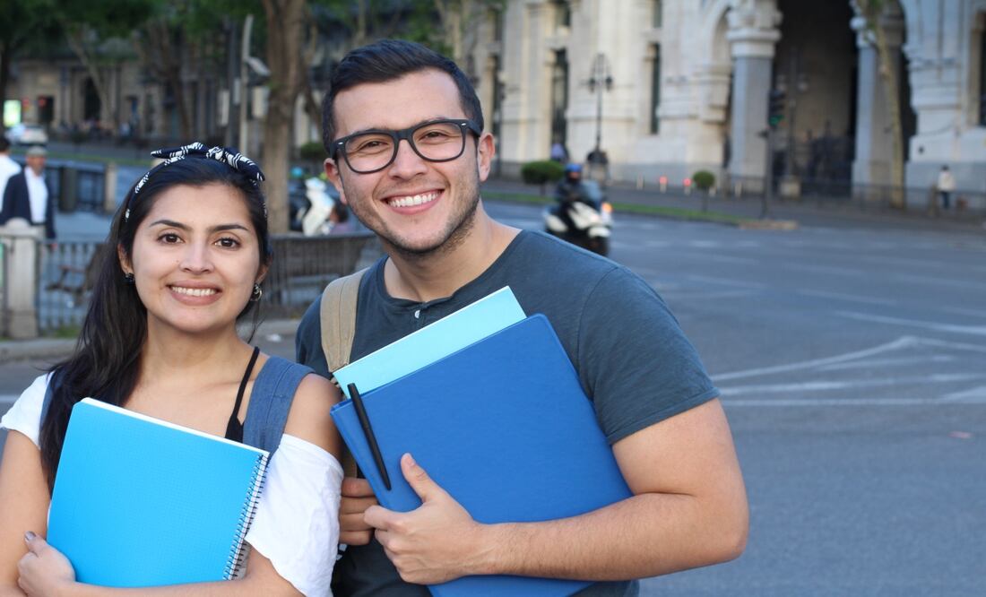 Universidad del Bienestar. Fechas de convocatoria, carreras disponibles y requisitos. Foto: iStock / ajr_images