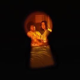 Selena Gomez y Benny Blanco sorprenden con un álbum romántico, "I Said I Love You First"