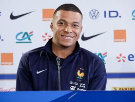 Kylian Mbappé. ¿Cuánto dinero tiene la nueva estrella del Real Madrid? ¿Quién es su novia?