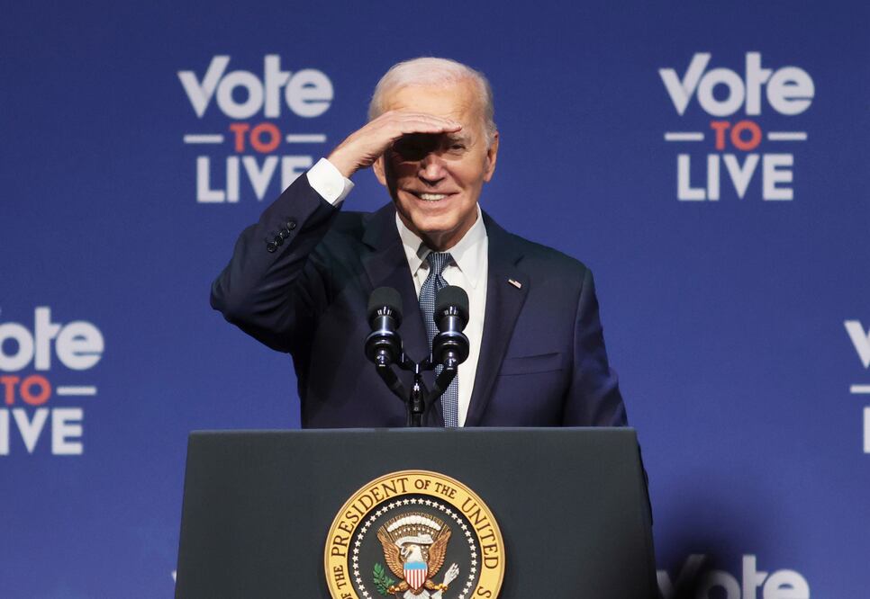 Pelosi dice a congresistas que Biden podría ser convencido pronto de dejar su candidatura. (AP Photo/Ronda Churchill, File)