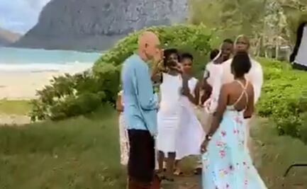 “Lo que hacen es ilegal”, dice mujer al detener boda en playa de Hawái 