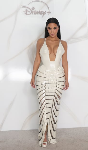 Kim Kardashian conquista la CDMX con look de impacto en estreno de ‘Todo vale’. FOTO: CARLOS MEJIA/EL UNIVERSAL