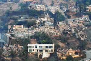 Alerta en Los Ángeles: Vientos de Santa Ana se intensificarán este martes y amenazan con avivar incendios