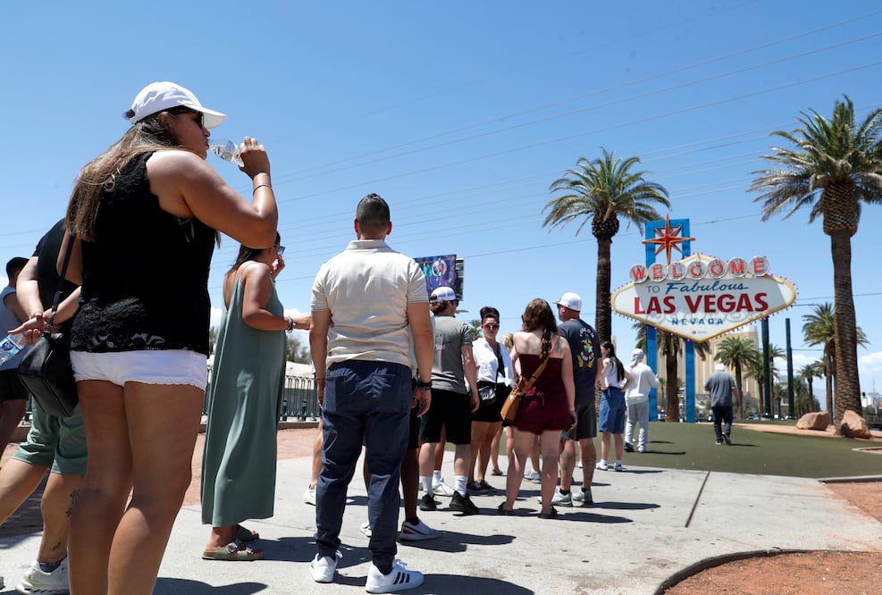 Ola de calor rompe récords en el suroeste de Estados Unidos, temperaturas alcanzan los 50°C. FOTO: AP / Steve Marcus