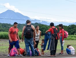 Fin de CBP One deja a 270,000 migrantes varados en la frontera de sur de Estados Unidos