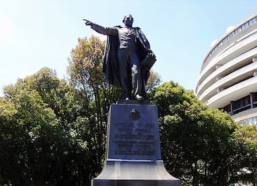 La estatua de Benito Juárez en Washington D.C., un regalo de México a EU