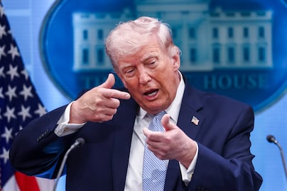 Donald Trump amenaza con “aniquilar a Irán en una noche” mientras Teherán presenta propuesta de paz