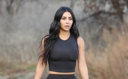 Kim Kardashian deslumbra al ejercitarse en leggings en Calabasas