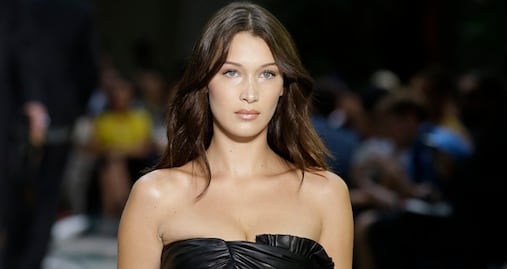 Bella Hadid deslumbra en Nueva York con tendencia ‘sin pantalón’
