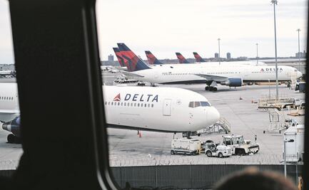 Arrestan a hombre por acosar a menor de edad en vuelo de Los Ángeles  