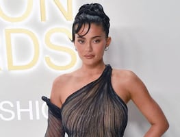 El microbikini de látex que lució Kylie Jenner de vacaciones en la nieve