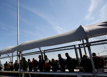 Gobierno de Trump amaga con despedir a más funcionarios de alto rango de inmigración