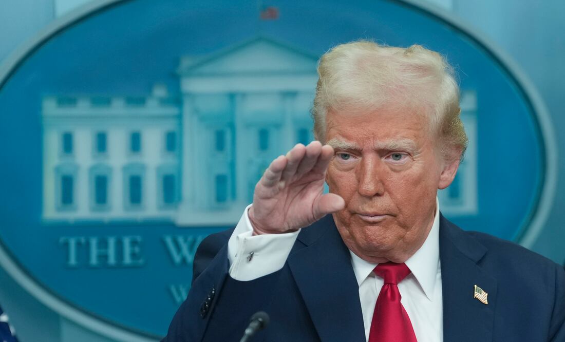 Trump ha dejado "instrucciones" de que si Irán lo asesina, el enemigo de EU "será aniquilado". Foto EFE/EPA/CHRIS KLEPONIS / POOL